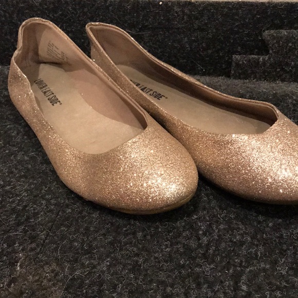 gold sparkly flats
